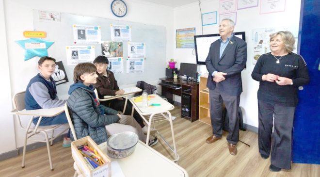 El embajador norteamericano Marc Stanley, visitó Ushicana