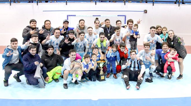 Mercantil y Escuela, campeones del Apertura