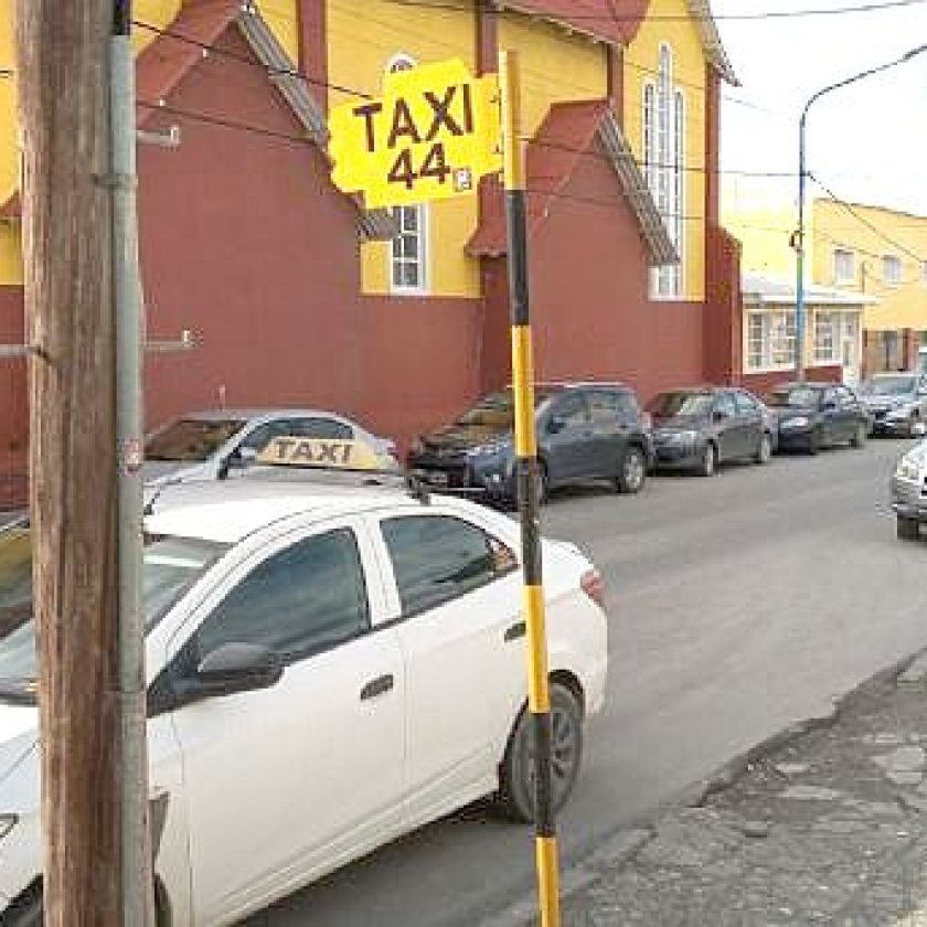 Taxistas solicitaron un aumento del 60,1% en la tarifa del servicio