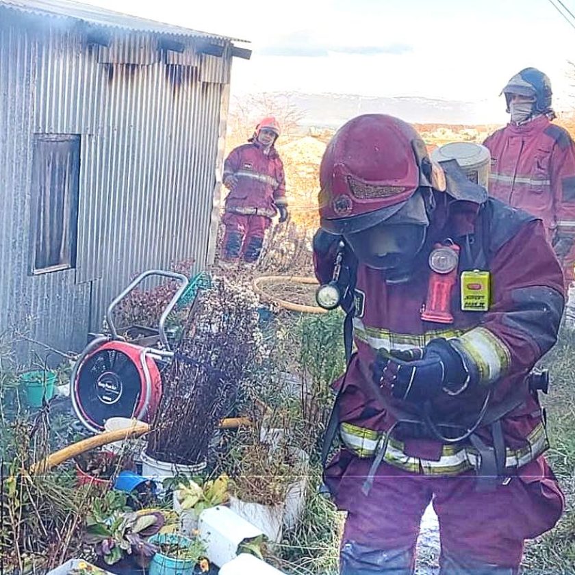 Dejó una vela encendida y provocó un incendio