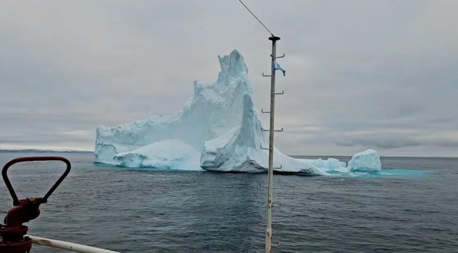 Prefectura monitorea el recorrido del iceberg que apareció cerca de Ushuaia