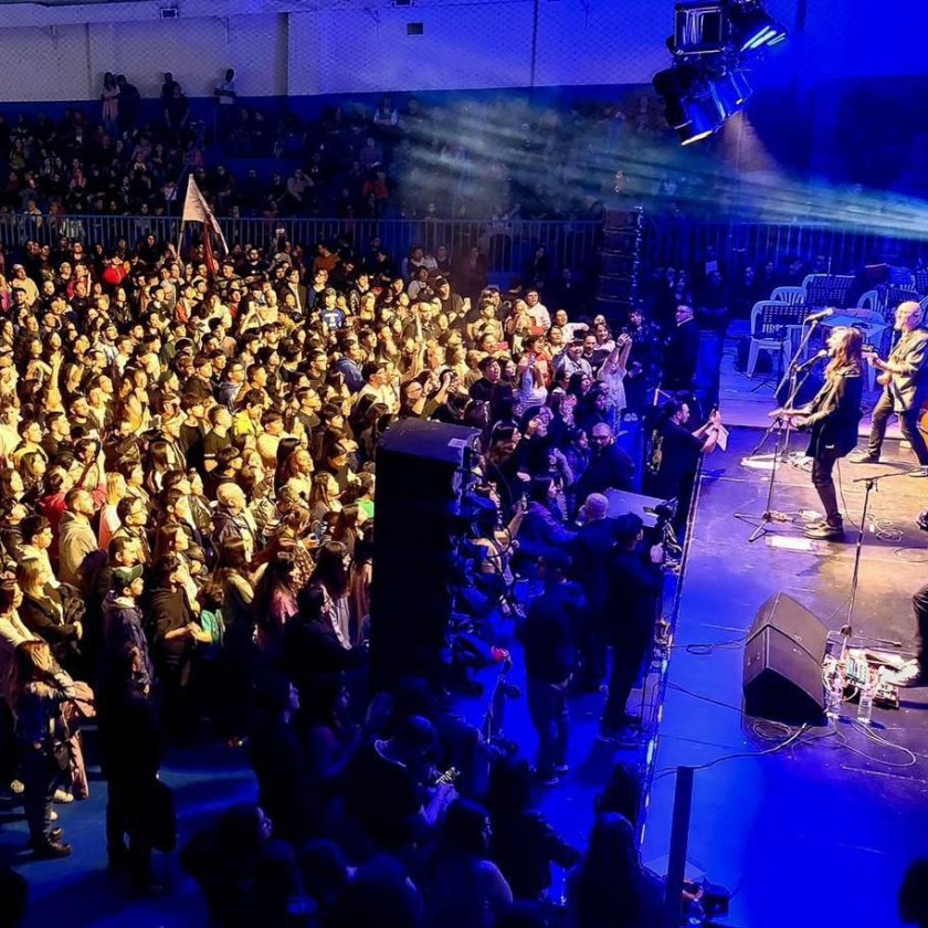 La banda de rock cristiano “Rescate” ofreció un recital para los jóvenes de Río Grande