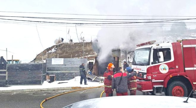 Se incendió un galpón de obra por un descuido