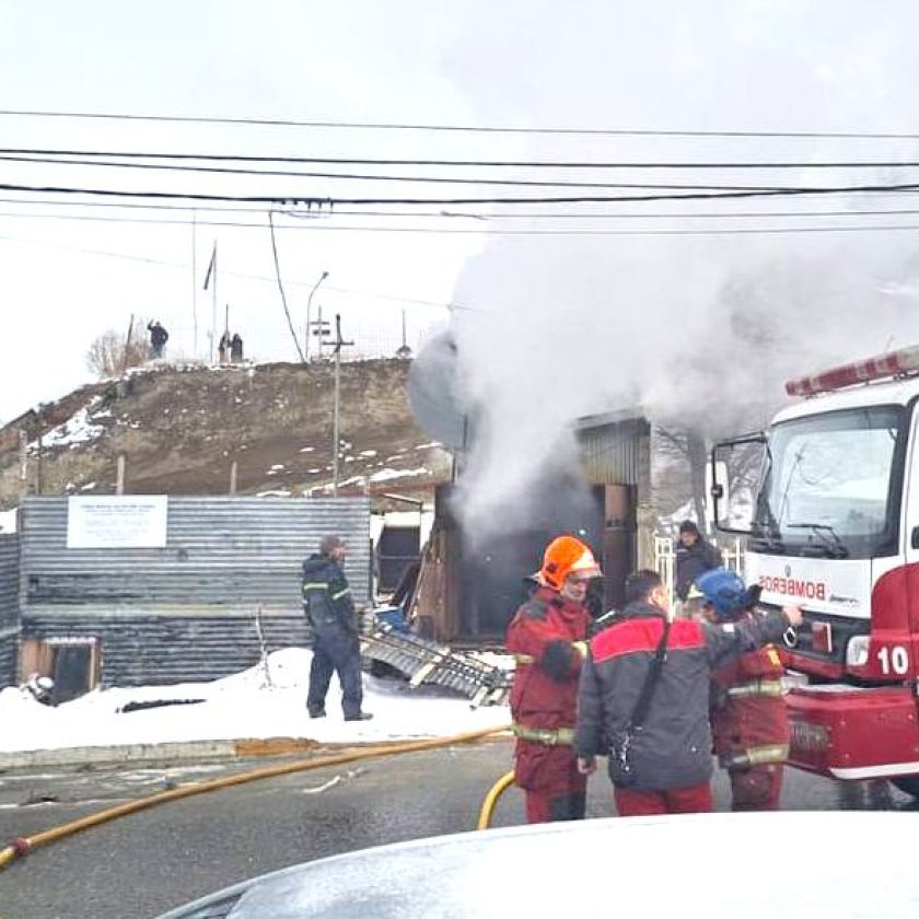 Se incendió un galpón de obra por un descuido