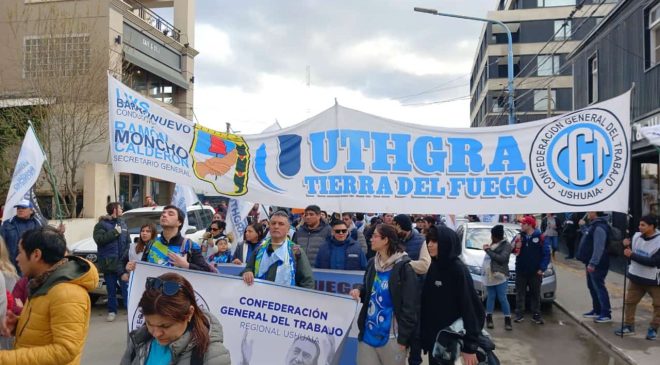 Tierra del Fuego se movilizó en defensa de la educación pública