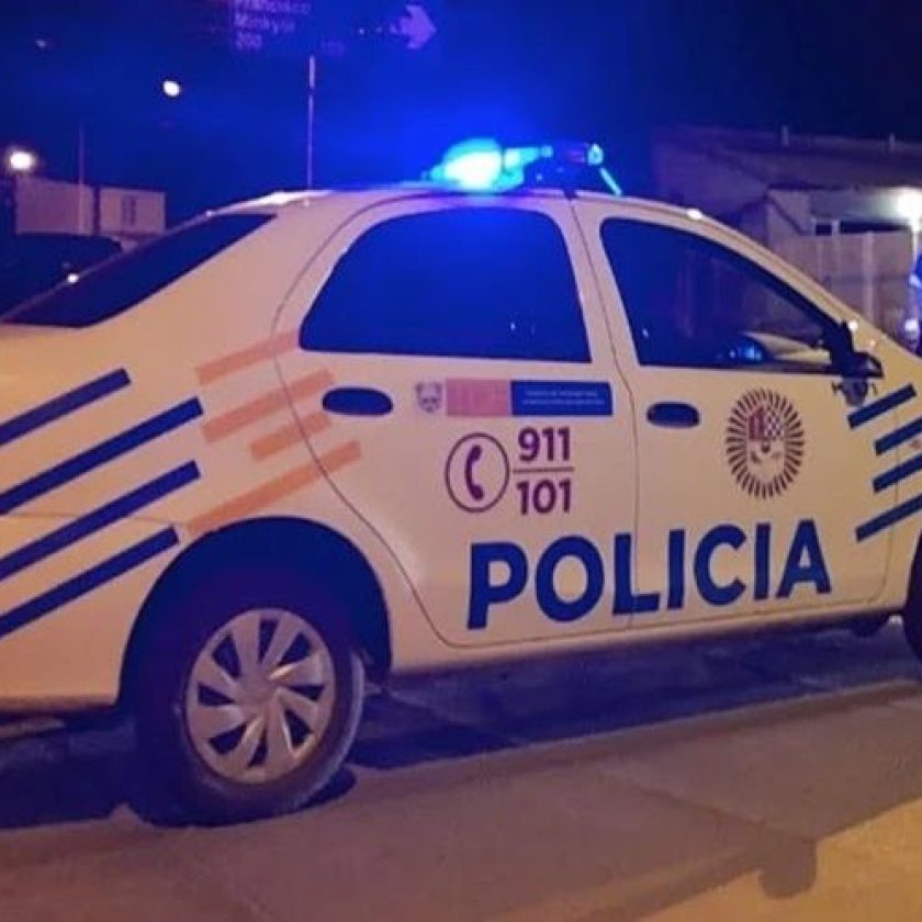 Multan a un padre por permitirle manejar a su hijo