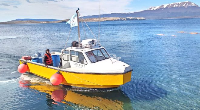 Cooperativa de trabajo botó en Puerto Almanza su primera embarcación