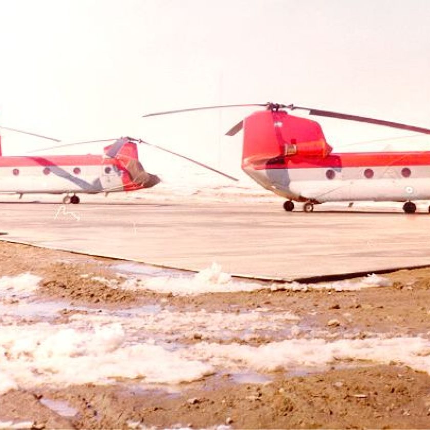 Primer cruce en helicóptero al continente blanco.