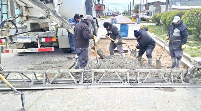 Comenzó la obra de repavimentación de la calle 25 de Mayo