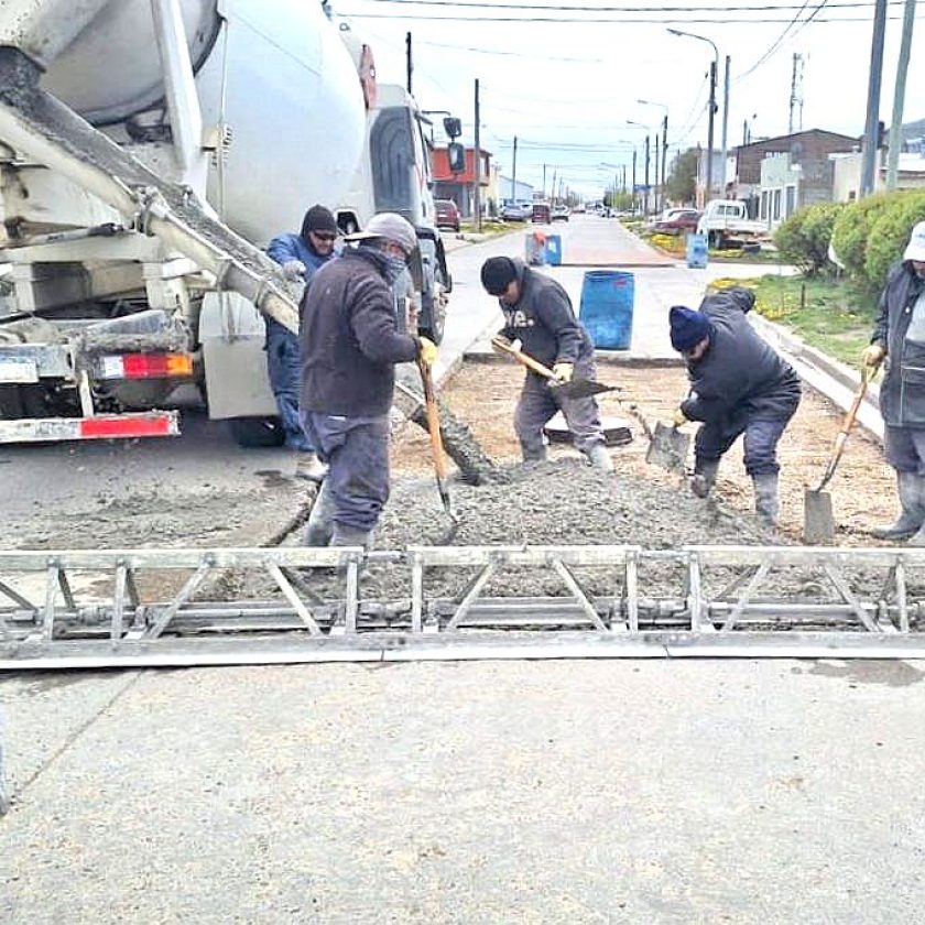 Comenzó la obra de repavimentación de la calle 25 de Mayo