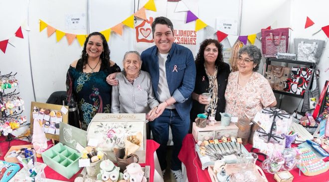  Pérez distinguió a mujeres emprendedoras de Río Grande