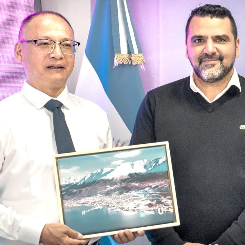 Vuoto recibió a delegación de la ciudad china de Guangdong