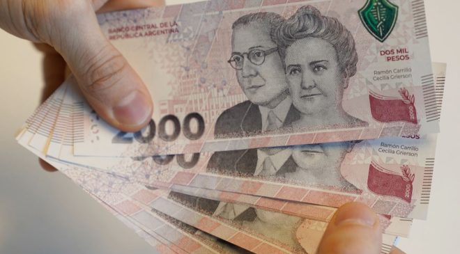 El Gobierno confirmó que se dejarán de producir billetes de $1.000 y $2.000