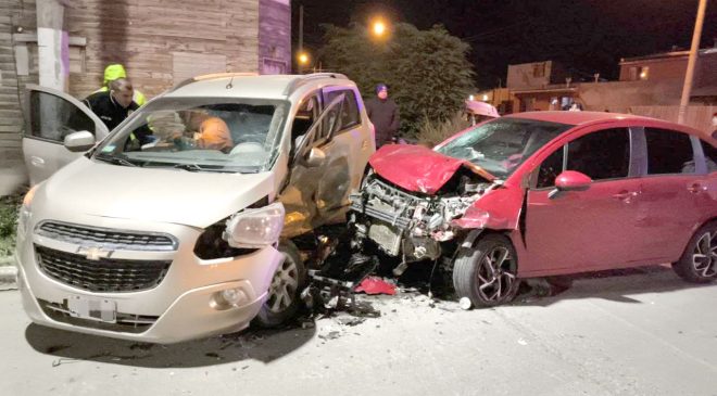 Conductor resulta herido en violenta colisión