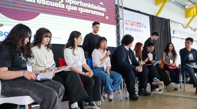 Alumnos entregaron al gobernador las conclusiones del Congreso Provincial de Estudiantes