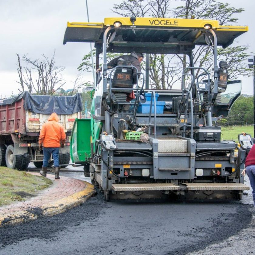 La Municipalidad de Ushuaia completó la repavimentación de la rotonda del Puente de la Mujer