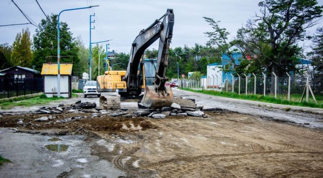 La Municipalidad de Ushuaia completó la repavimentación de la rotonda del Puente de la Mujer