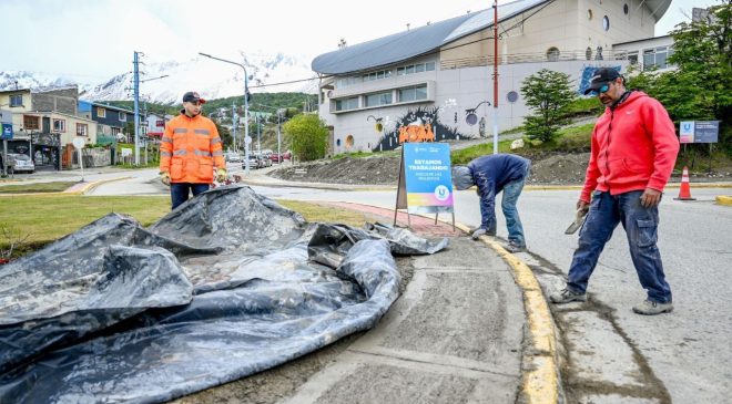 La Municipalidad de Ushuaia completó la repavimentación de la rotonda del Puente de la Mujer