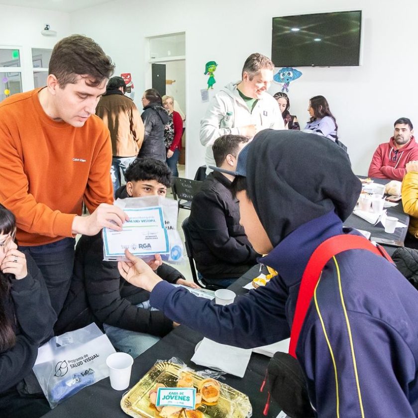 2.300 consultas y 1.300 lentes gratuitos en lo que va del 2024