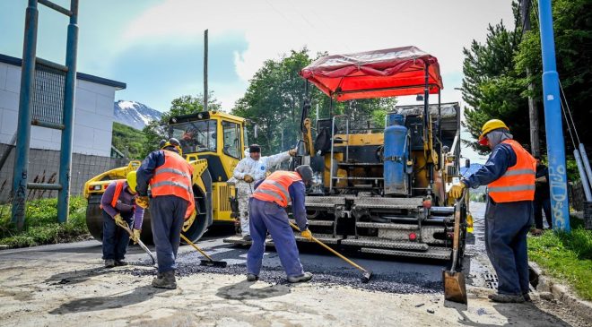 Mejoramiento vial: se volcaron 240 toneladas de asfalto