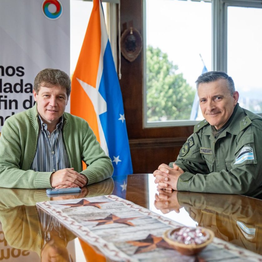 Gustavo Melella recibió al nuevo jefe de Gendarmería en Tierra del Fuego