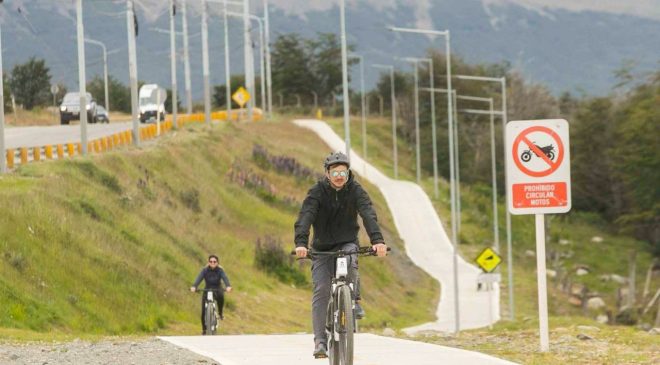 Ya funcionan las tres primeras estaciones de bicicletas eléctricas en Ushuaia