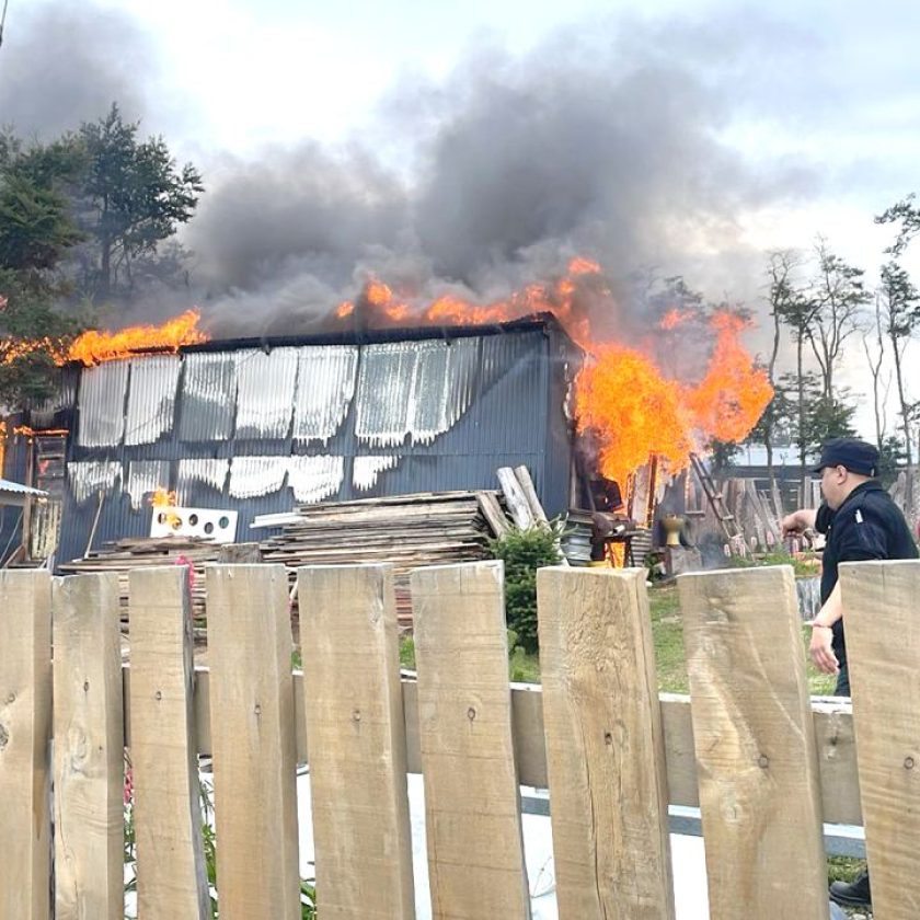 Tolhuin | Dos incendios en un día: uno accidental y otro intencional