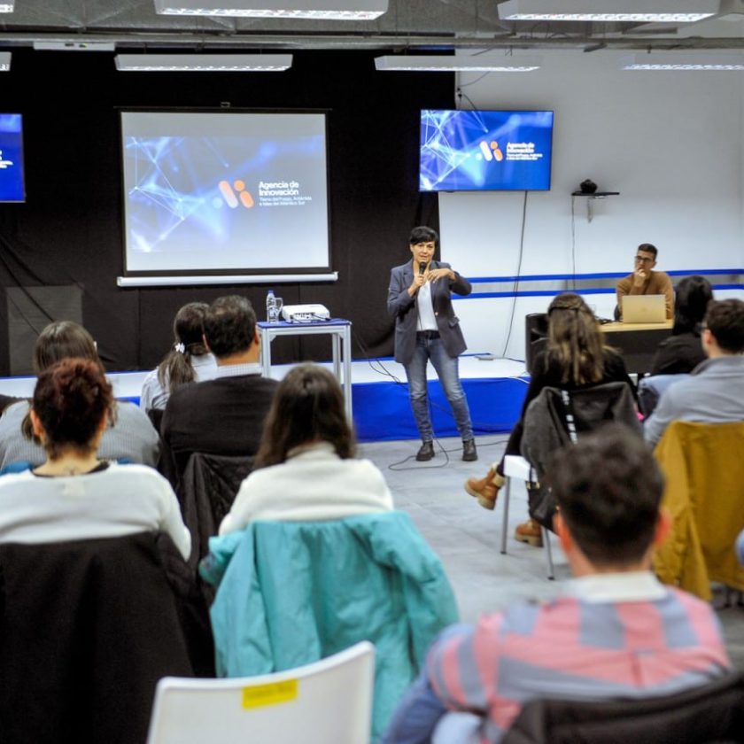 Seleccionarán a jóvenes fueguinos para un programa de especialización del CFI