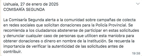 Recolecta capas para que los policías no se mojen y lo tildan de estafador