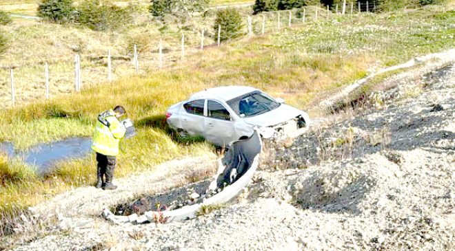 Despiste y vuelco cerca de Tolhuin arroja dos lesionados